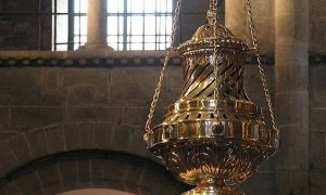 Wierookverbod nieuwe opdoffer voor Kerk