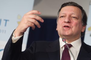 Barroso: 'Het is ginder toch sowieso naar de kloten in die EU-zone' (Foto: European People's Party)
