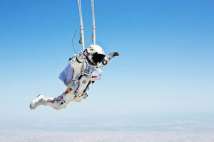 Baumgartner bereidt zich minutieus voor op de meest complexe sprong uit zijn carrière