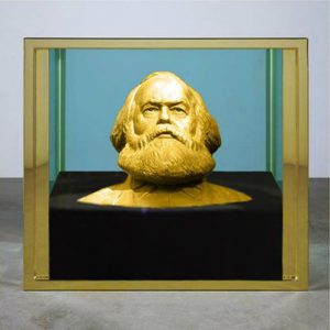 Met 926 000 euro hebben de neomarxisten van PVDA net genoeg om deze gouden buste van Karl Marx te kopen.