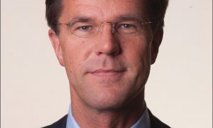 Mark Rutte slaat inbreker dood