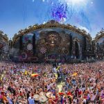 Tomorrowland screent bezoekers op muziekliefhebbers